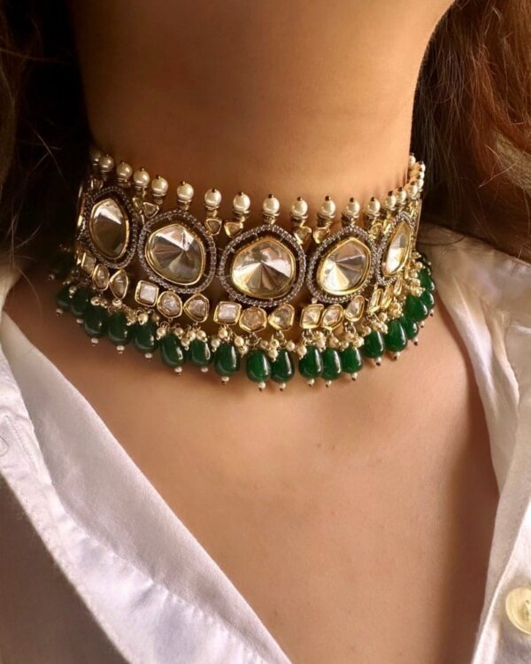 Premium Sabyasachi & Tyaani Inspired silver foil Kundan with elegant Peale style beads Adjustable Choker Necklace Set (With earrings)