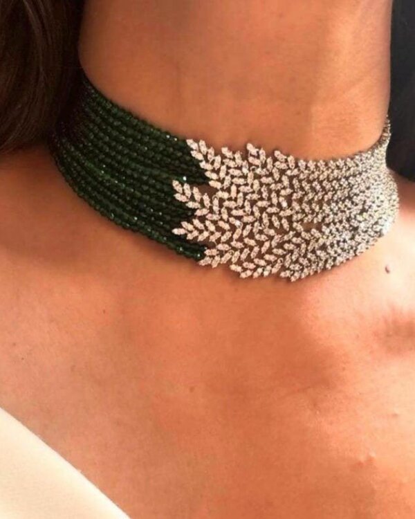 Cocktail swarswoki Style Choker Set