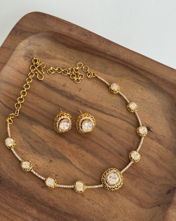 Mukthi Sleek Moissanite uncut PolkiSet -Matt golden finish